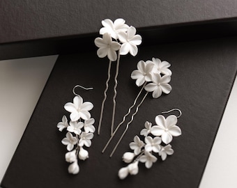 Wedding hair accessories, floral bridal jewelry set, hairpin earrings for modern brides, dangling flower earrings, wedding headpiece and earrings