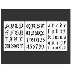 Peut inclure: Trois feuilles de pochoirs noires avec des lettres majuscules, des lettres minuscules et des chiffres dans un style de police gothique.