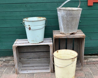 Bucket with fantastic patina.