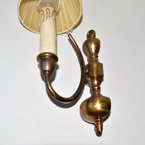 old wall lamp in brass, vintage wall lamp,