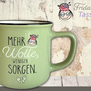 Caneca Frida Verde com Dizer #10 &quot;Mais Lã, Menos Preocupações.&quot; Motivo Caneca Vintage Tricô Crochê Presente 330 ml