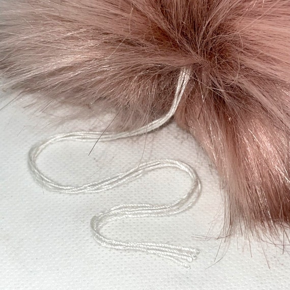Pompons en fourrure de raton laveur de luxe 15 cm, 5.9 Pompons en fourrure de raton laveur de luxe 15 cm, 5.9