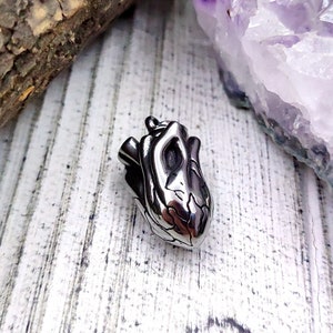 Anatomical Heart Necklace - Stainless Steel Pendant for Unique Gothic and Alternative Fashion, Ideal for Halloween and Goth Enthusiasts
