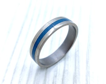 Glowing Blue Titanium Ring - UV-Luminous Cyberpunk Jewelry for a Hypoallergenic Statement Piece