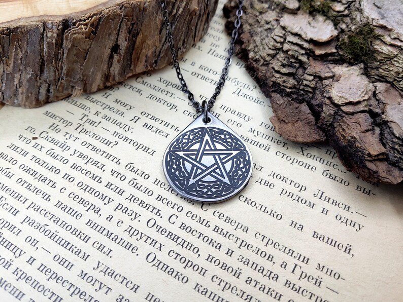 Stainless steel pentagram necklace Clearance