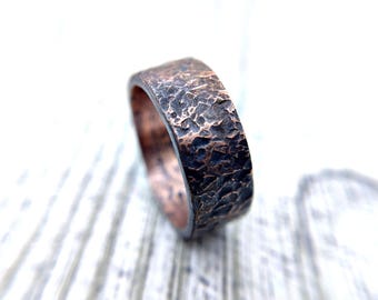 Mens Copper Ring – Rustic Hammered Solid Copper Band, Antique Patina Brutalist Ring