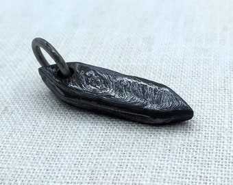 Woodgrain metal pendant, Damascus steel pendant, Damascus arrowhead necklace, Gothic pendant, Twisted damascus, Gift for viking,Warrior gift