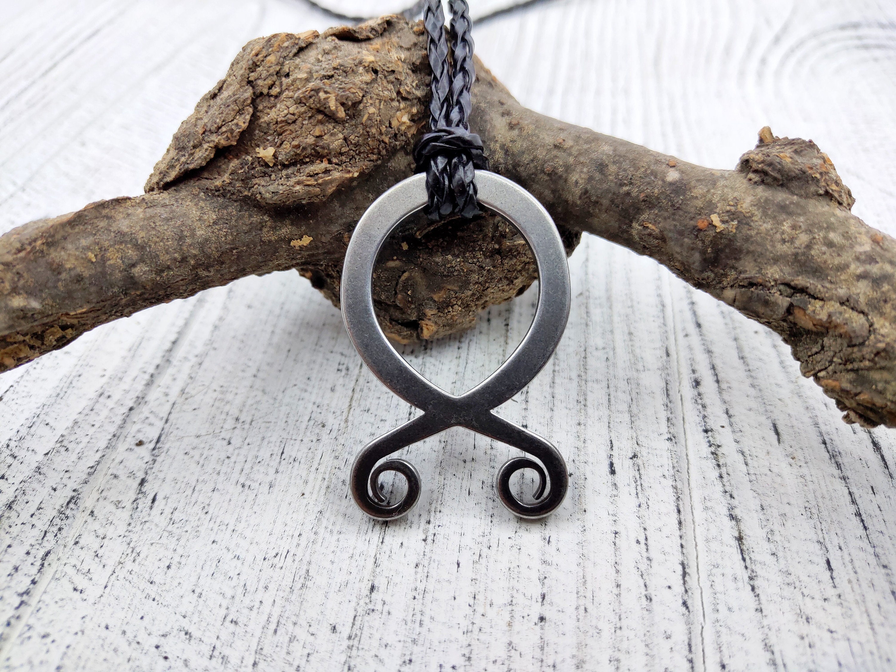 Collier Pendentif Amulette Viking – Croix Troll Style Nordique – Étain – Asgard