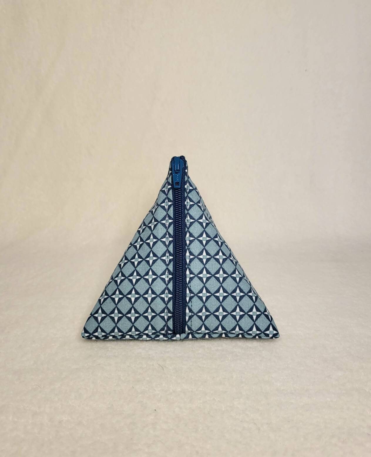 Pyramidentäschchen Geheimversteck 12 cm