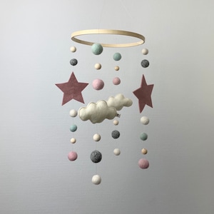 Mobilne filcowe chmury Baby Mobile Mobile dekoracja pokoju dziecięcego łóżeczko prezent prezent w ciąży narodziny Baby Shower Mobile Bebe