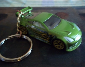 Custom Keychain Nissan 350z White With Gold Rims Etsy