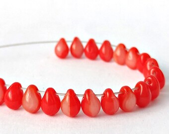 50 o 200 cuentas pequeñas de vidrio checo en forma de lágrima de 7 mm, color rojo, para hacer tú mismo.