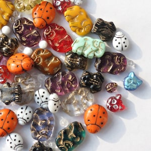 40 gr (about 1 1/5 oz) Czech Glass Bead Mix, Cute Animals - Elephant, Cat, Butterfly, Ladybug, Frog