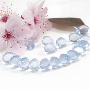 Pequeñas cuentas de cristal checo en forma de lágrima para joyería, color azul claro, 5 mm x 7 mm