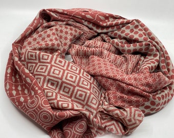 High-quality, fine cashmere scarf in 4 colours