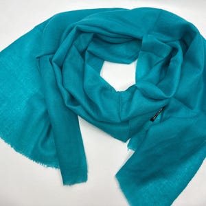 Cashmere dream in turquoise! Soft, small cashmere scarf