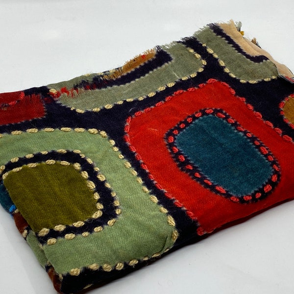 Hundertwasser motif: cozy, modern wool scarf