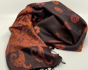 Elegant silk scarf