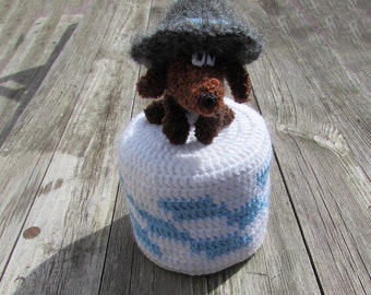 Amigurumi bayrisch Dackel gehäkelter Klorollenhut Bayern Hund mit Hut