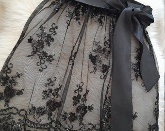 Delantal Dirndl de organza negro