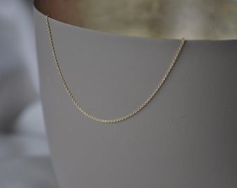 Sehr feine Kette kurz ohne Anhänger | 925 Sterling Silber vergoldet | nur Kette | 0,50mm | Goldkette | Einzelkette