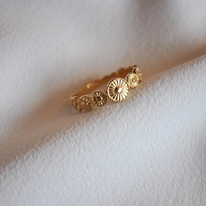 SUN RING | gold plated sterling silver | Gift woman | Christmas present | piece of jewelry | girlfriend | Ring woman