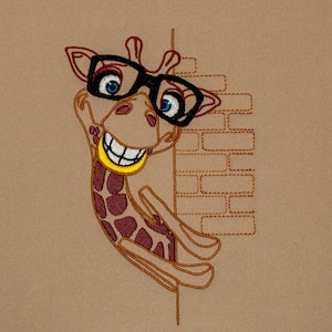 Embroidery design Laughing Giraffe - 13 x 18 frame - African animals, desert animals, steppe animal embroidery motif, digital embroidery file, needle painting