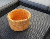 Trondheim crochet basket in dotter yellow