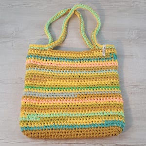Veske Hippie shoulder bag in exciting color combination yellow-ochre-green
