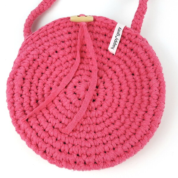 Disk - the small, light shoulder bag in pink