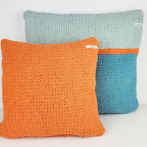 Vardø knitted cushion 40 x 40 in orange