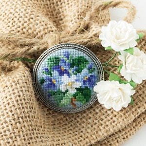 Handmade violet brooch pin for women February birth flower jewelry Boho lilac flower textile brooch Mom birthday gift from daughter or son
