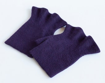 Short purple fingerless gloves with ruffle Merino wool wrist arm warmers Cute felted fingerless gloves women Unique gifts for her sister