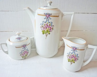 Art Nouveau koffieservies uit 1900, 3-delig, kleurrijke boeketten, linten, slingers, festoenen, Art Nouveau theeservies, tuinfeest