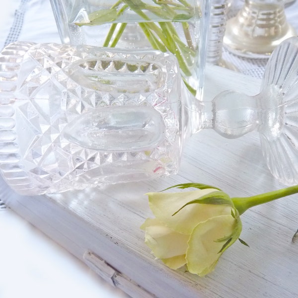 Schwere alte Pokale Pressglas Groß, Tischdekoration Hochzeit Brautpaar, Fußbecher, Weingläser Waben, Klarglas, Festliche Tafel Weihnachten