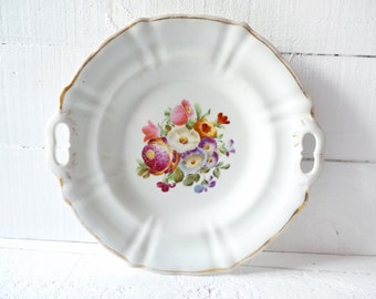 Biedermeier taartbord, kleurrijke zomerbloemen, Schumann Berlin, antiek cottagetuinporselein, kleurrijk bloemenboeket, tuinfeestbuffet, chocolaatjes