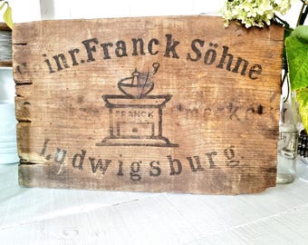 1900 Franck & Sons Ludwigsburg Antiek Houten Bord Koffiebranderij Reclamebord Gemaakt van een Doos Houten Plank Industrieel Ontwerp Decoratieve Oude Advertentie Doop