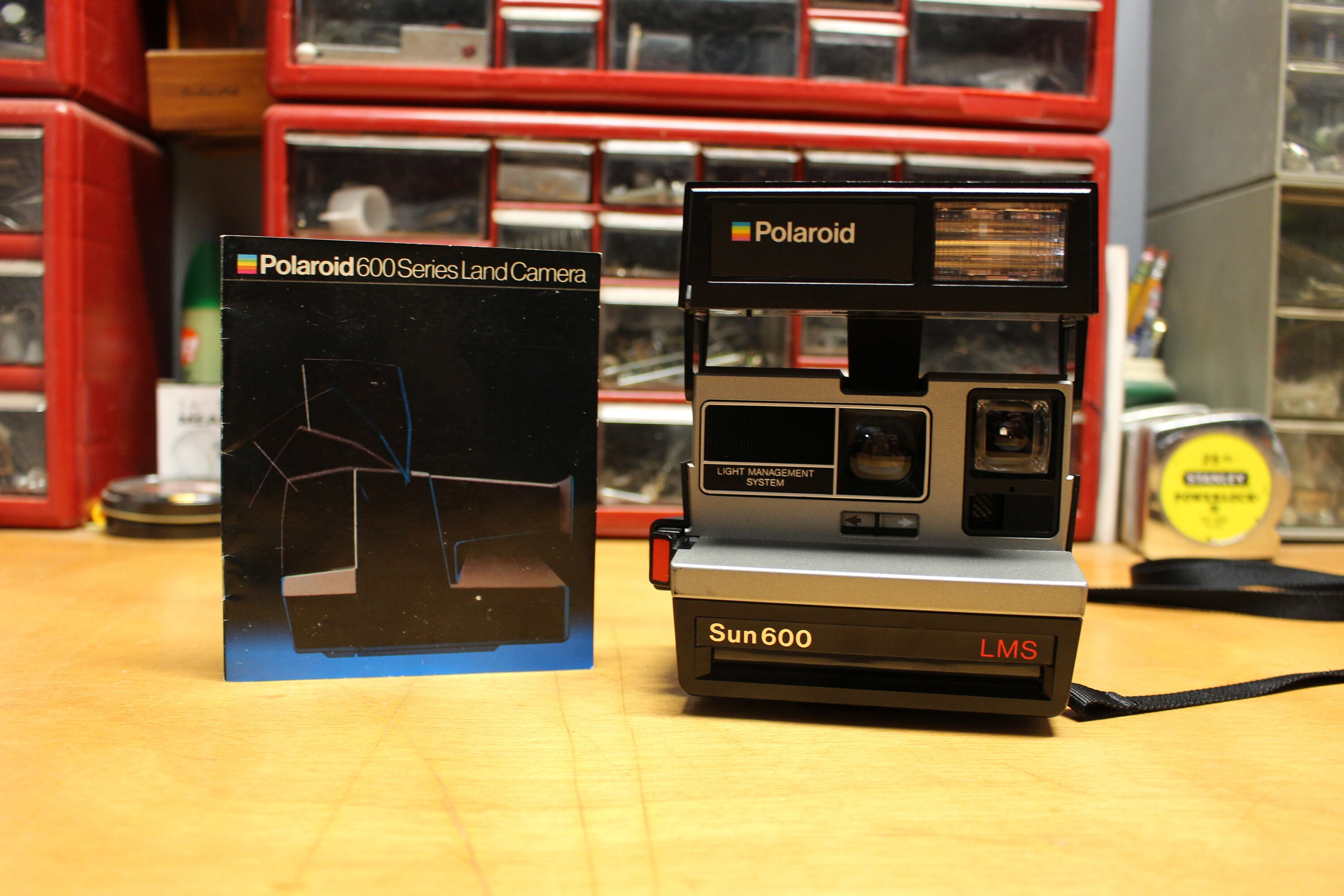 polaroid 600 lms