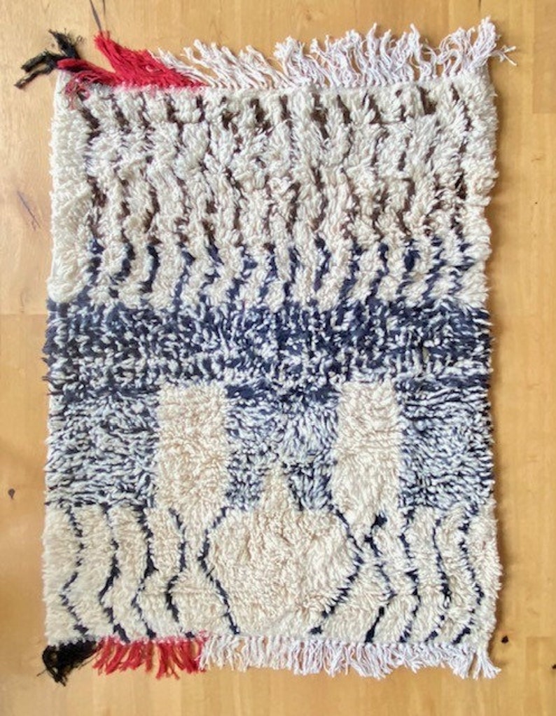 Tapis berbère ethnique tissé à la main en laine. Un menuisier bohème et rustique chic pour tous les coins : une seule unité image 1