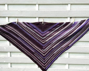 Triangular shawl, crocheted