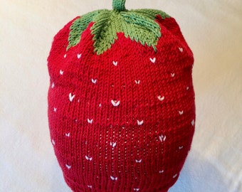 Children's hat strawberry size 5 (from 3 years)