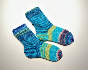 handgestrickte Socken Gr. 24/25