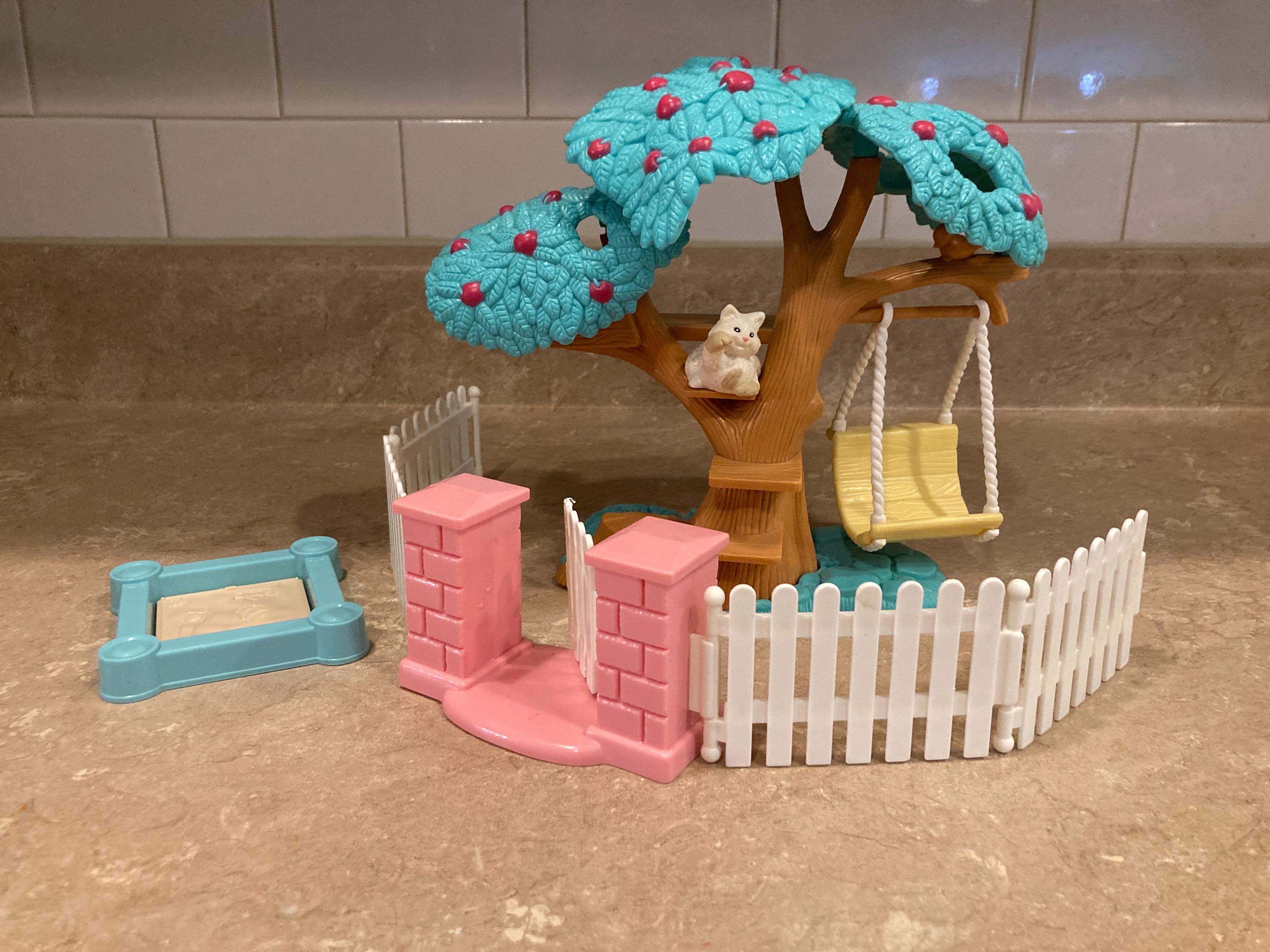 Fisher Price Loving Family Dollhouse-1997-backyard Treehouse-swing