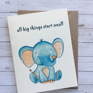 Carte d'éléphant. Toutes les grandes choses commencent par les petites. Éléphant aquarelle, éléphant avec petit oiseau, baby shower, carte d'anniversaire.