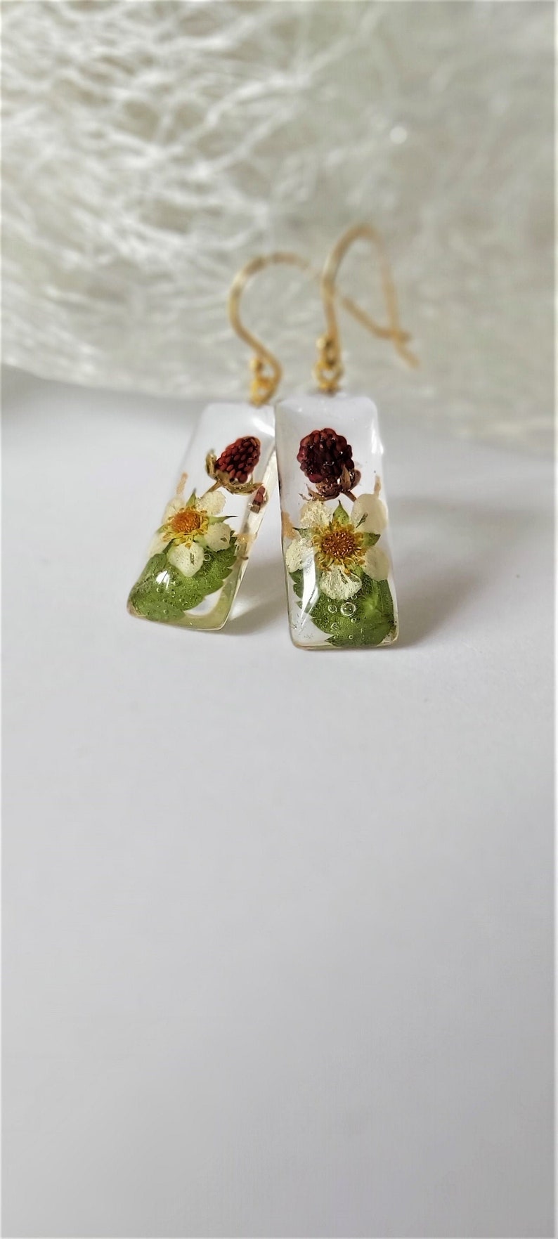 Real wild strawberry earrings handmade sterling silver bio organic resin earrings birthday gift for her pressed terrarium fruit earrings image 1