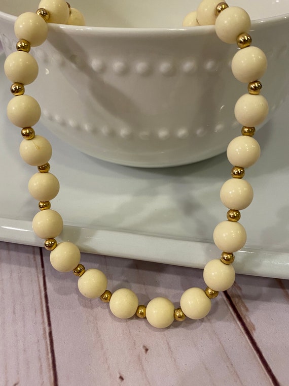 1960s Monet Cream Beaded Necklace with Gold Space… - image 2