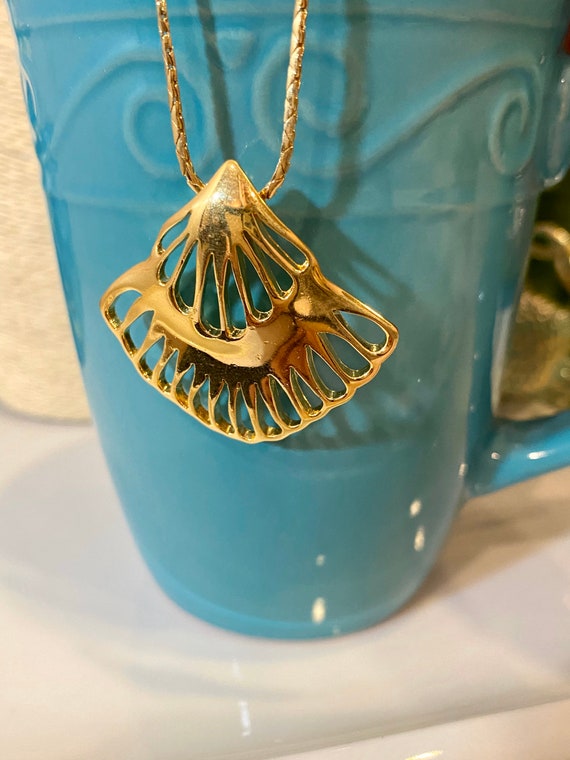 1960s Signed Trifari Gold Fan Seashell Necklace, … - image 1