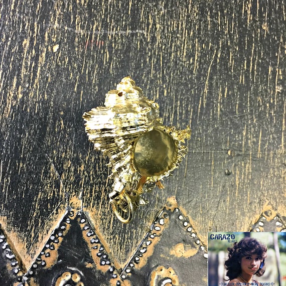 Seashell Gold Pendant by She Shells, Seashell Char