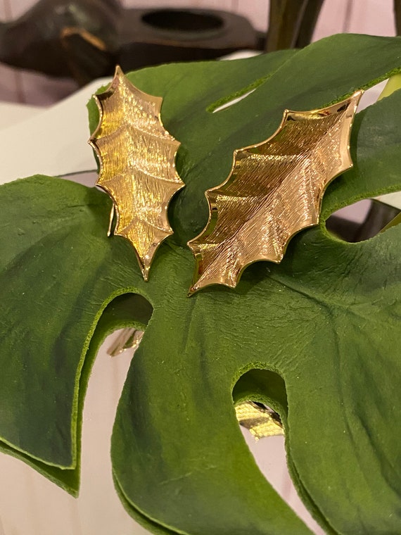 1960s Cleopatra's Passion Ivy Leaf Earrings, NOS Egyptian Jewelry