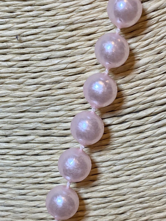 1950s Frosted Pink Pearl Necklace, Pastel Pink Ne… - image 7